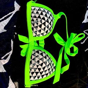 New Pink Victoria’s Secret Top. Size Small: